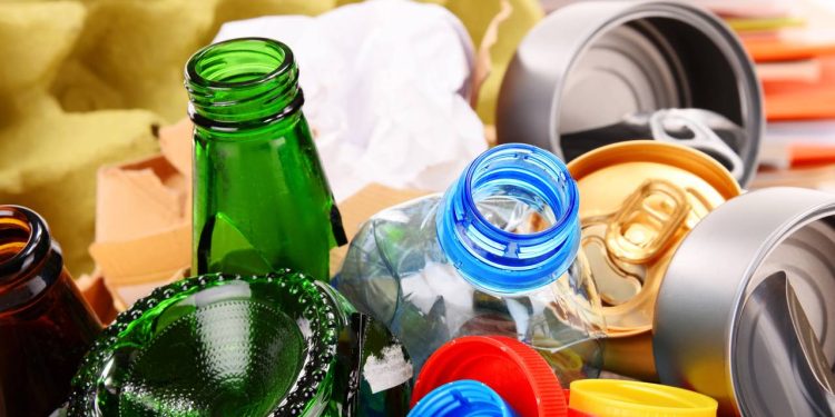 Truques reais para reduzir lixo em casa sem comprar produtos caros