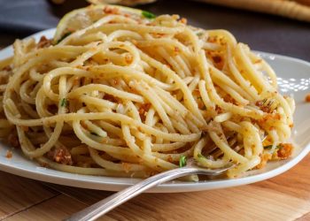 Como preparar macarrão simples, delicioso e soltinho com poucos ingredientes