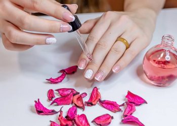 O óleo caseiro que promete unhas mais fortes em poucas semanas