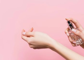 O perfume que você usa todos os dias: preferência inofensiva ou um retrato emocional que a psicologia revela?