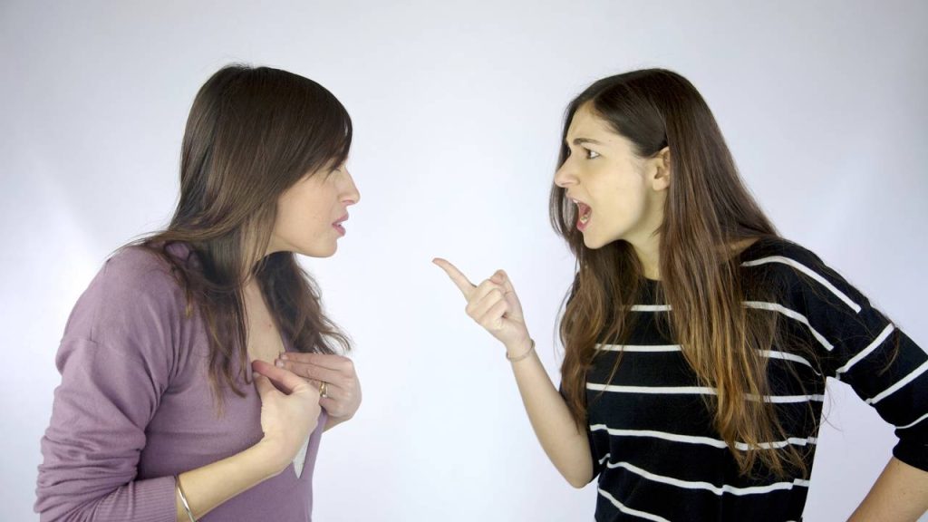 Por que algumas pessoas precisam ter sempre razão? o padrão emocional que a psicologia identificou