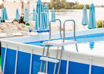Quanto custa uma piscina plástica para quem não vai à praia neste verão