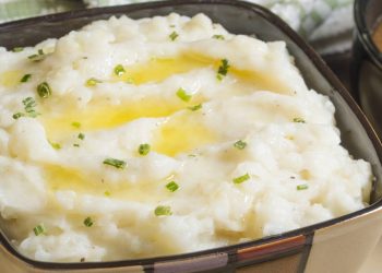 Purê de batata simples e fácil que salva qualquer refeição