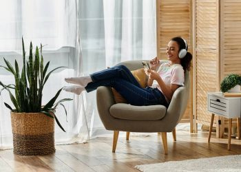 Melhores dicas para transformar um espaço pequeno em um canto útil de trabalho ou hobbies