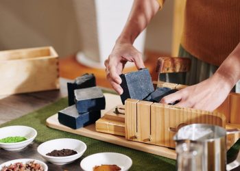 Quanto custa produzir seus próprios cosméticos sólidos em casa