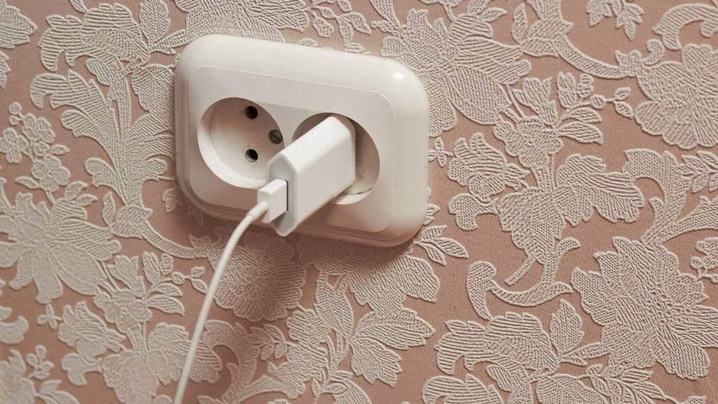 Tomadas com medidor de consumo: como esse “detetive de energia” revela onde sua conta de luz está escapando