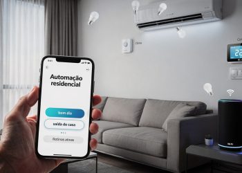 Como automatizar um cômodo de maneira eficiente com casa inteligente e dispositivos conectados