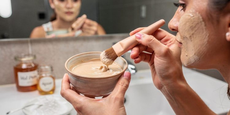 Não quer ficar gastando com produtos de skincare? 3 alternativas naturais para o cuidado com a pele