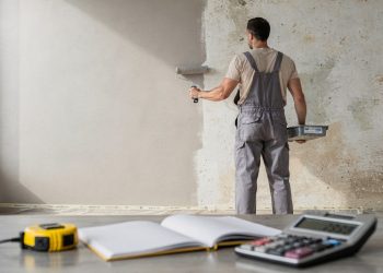 Quanto custa contratar um pintor profissional e o que realmente pesa no orçamento