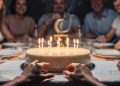 Por que você faz um pedido antes de soprar as velas no aniversário?