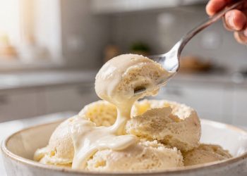 Sorvete de banana com 2 ingredientes fica cremoso e sem açúcar