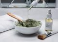 Máscara antiacne por menos de 10 reais que está salvando peles oleosas em 15 minutos