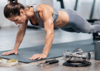 Treino para queimar gordura localizada: Fortalece músculos e melhora o aspecto da barriga