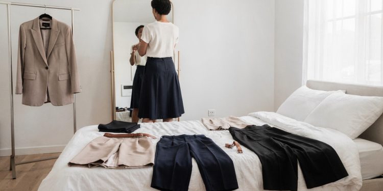 Se você quer disfarçar visualmente o seu quadril, estas são as peças de roupa que você deve usar