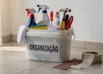 Como baldes quebrados ajudam na organização da casa sem gastar quase nada