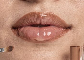Macete simples para fazer o contorno de lábios e ter bocão sem lápis labial