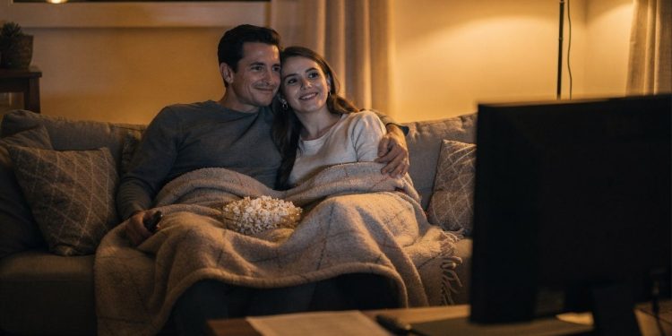 Estes 7 filmes misturam comédia e emoção na medida certa e vão salvar a sua noite a dois
