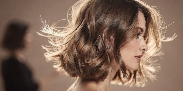 Os cortes de cabelo que dão mais volume e mais movimento ao cabelo fino