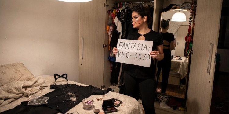 O truque simples para montar uma fantasia gastando quase nada