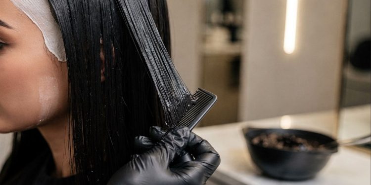 Se você quer o cabelo sempre pretão, você não precisa passar tinta todo mês