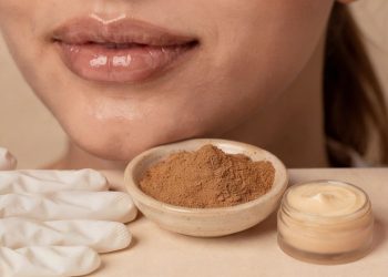 Truque do preenchimento labial caseiro com apenas 1 ingrediente simples da cozinha