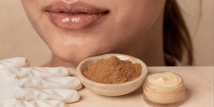 Truque do preenchimento labial caseiro com apenas 1 ingrediente simples da cozinha