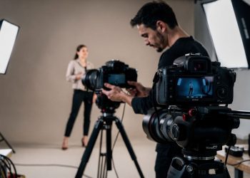 Valor de sessão de fotos profissionais depende de edição, estúdio e uso comercial