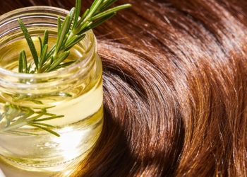 Vai nascer cabelo até falar "chega" com esse estimulante capilar natural com 2 ingredientes
