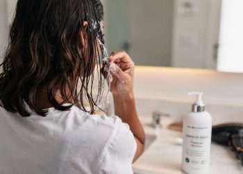 5 leave-ins baratinhos que vão deixar seu cabelo impecável e não vão te deixar falida
