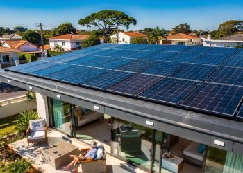 Painel solar residencial vale a pena em 2026 mesmo com novas regras de compensação