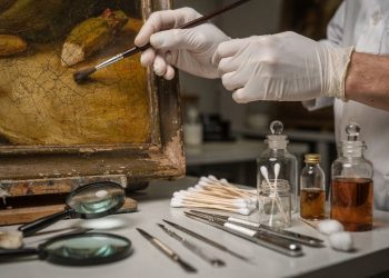 Quanto custa restaurar pinturas antigas e o que realmente define o preço