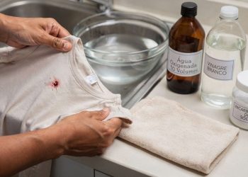 Sangue secou na sua roupa? Aprenda truques simples e caseiros para tirar a mancha