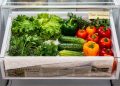 Como guardar jornal na gaveta de legumes evita desperdício e faz frutas e verduras durarem muito mais