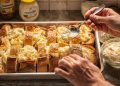 Como o creme de alho caseiro transforma pão simples em acompanhamento de churrasco