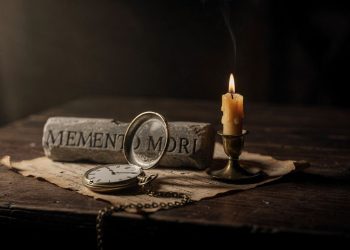 “Memento Mori”: qual é o verdadeiro significado da frase em latim que voltou à moda?