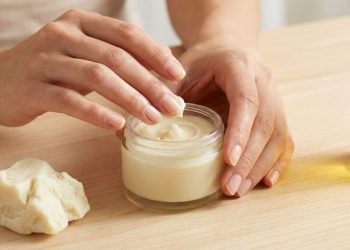 Mãos rachadas nunca mais! O creme caseiro com ingredientes naturais que transforma sua pele