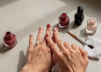 O passo a passo pouco falado para fazer o esmalte durar muito mais