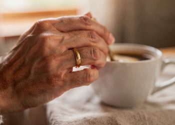 A veia do amor e o motivo da aliança ser no dedo anelar