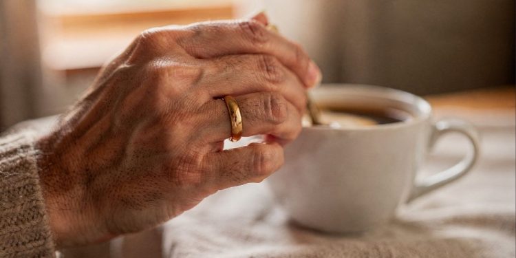 A veia do amor e o motivo da aliança ser no dedo anelar