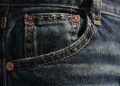 Os botões de metal nos jeans não são apenas enfeites e possuem uma função técnica crucial