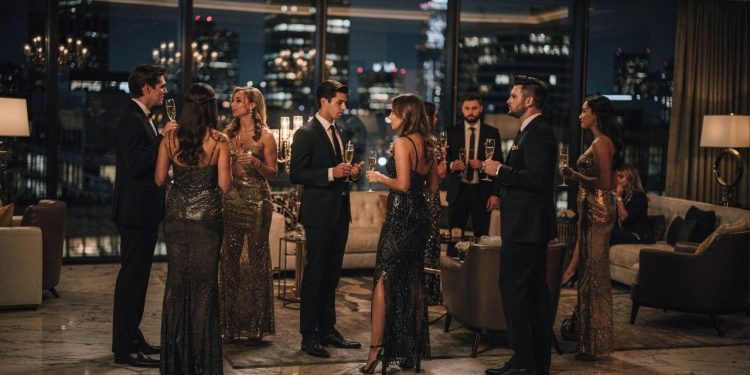 Sete séries com luxo e intrigas para maratonar agora