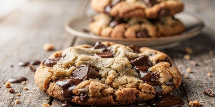Como fazer o cookie americano perfeito que sai do forno macio e não endurece depois de frio