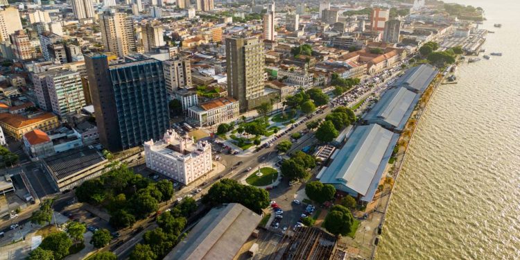 Belém, carinhosamente chamada de Cidade das Mangueiras //  Créditos: depositphotos.com / dabldy