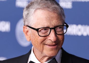 Bill Gates empresário, filantropo e autor norte-americano “A tecnologia é apenas uma ferramenta. No fim, as pessoas são quem fazem a diferença.”