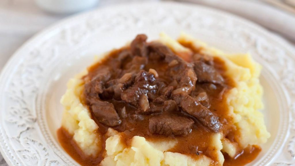 carne de panela com batata