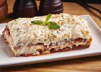 A melhor receita de lasanha à bolonhesa para impressionar a família