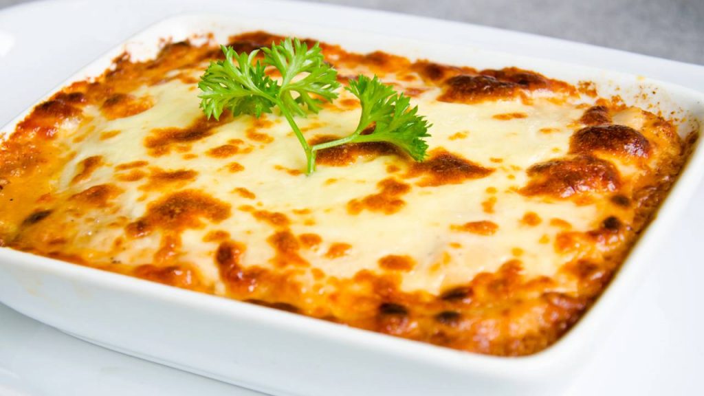 A melhor receita de lasanha à bolonhesa para impressionar a família