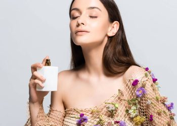 Se o seu perfume “some” rápido, pode ser culpa de algo que a maioria das pessoas nem imagina