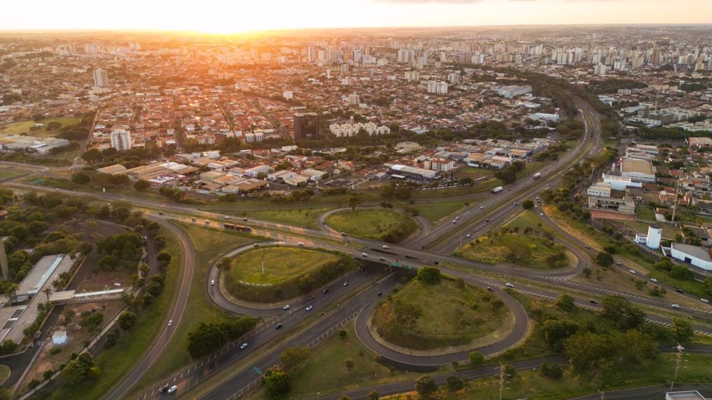 8ª mais desenvolvida do Brasil e custo de vida 40% menor que São Paulo: a cidade paulista que está conquistando novos moradores