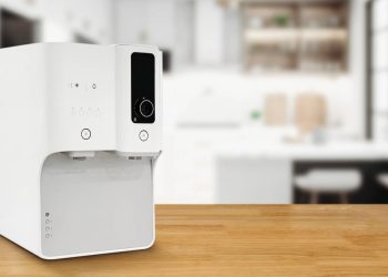 Ter filtro de água em casa compensa? Veja os custos, tipos e a diferença no gasto mensal